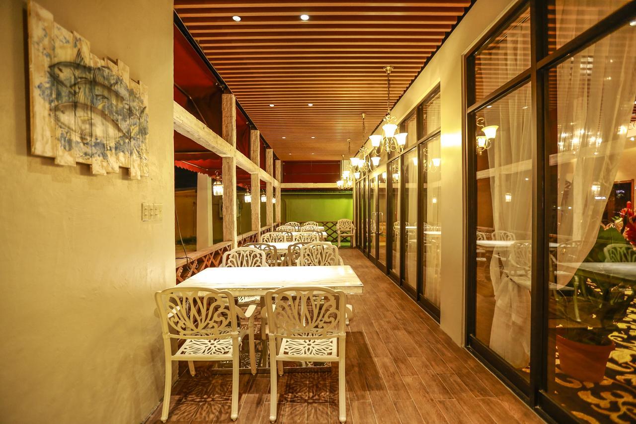 Star Sands Hotel Garapan Buitenkant foto