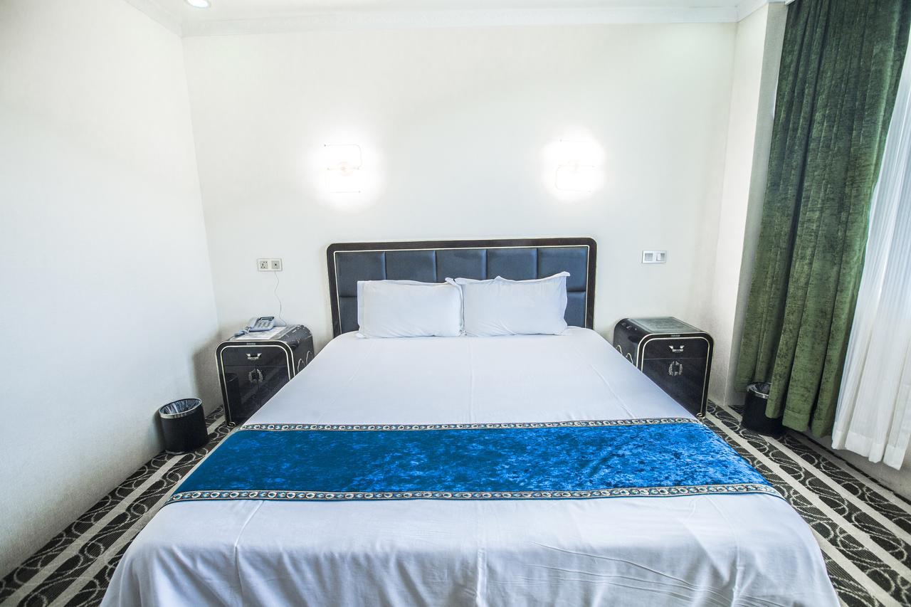 Star Sands Hotel Garapan Buitenkant foto